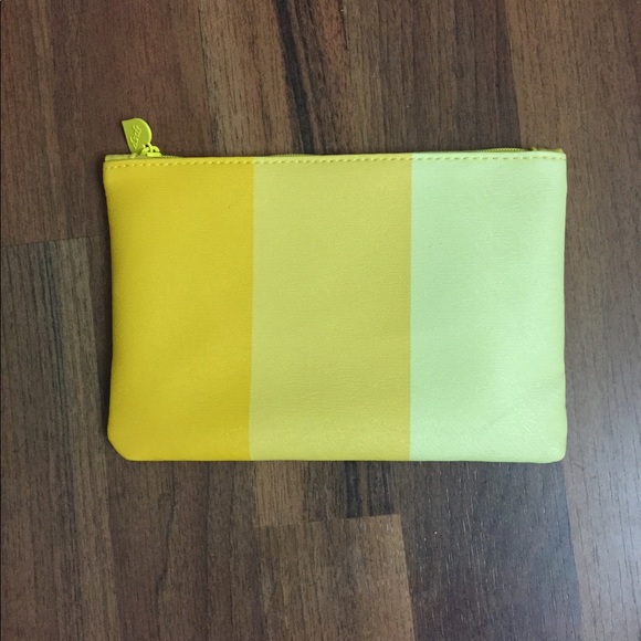 Handbags - Makeup / Cosmetic Bag